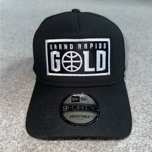 Grand Rapids Gold NBA G League Basketball New Era 9FORTY Adjustable Hat Black